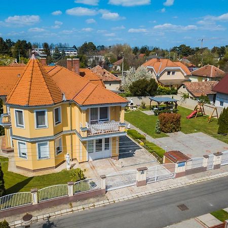 Korponyi Villa Siofok Luaran gambar
