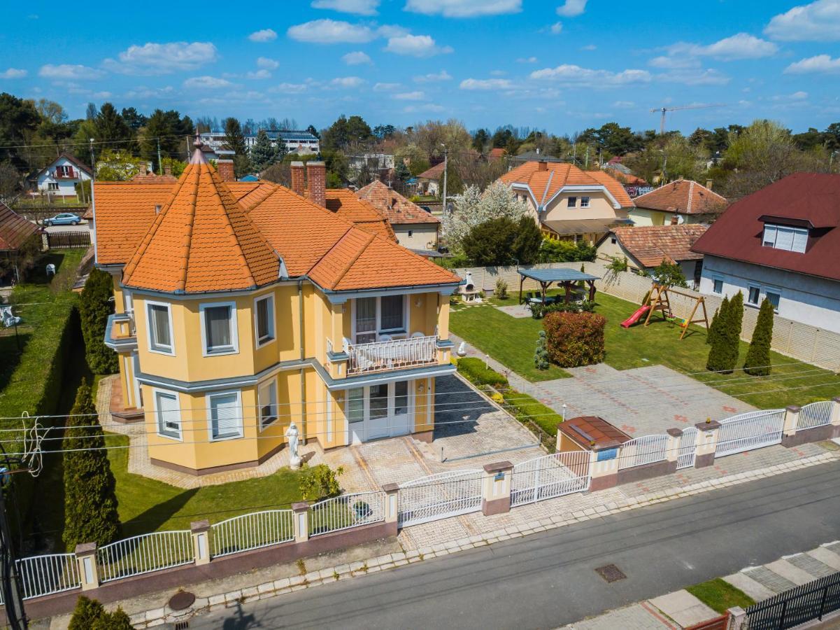 Korponyi Villa Siofok Luaran gambar