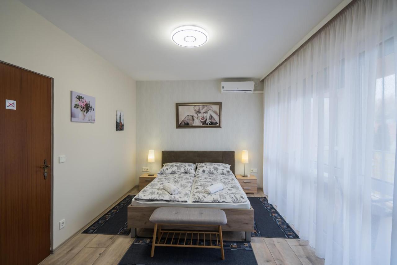 Korponyi Villa Siofok Luaran gambar